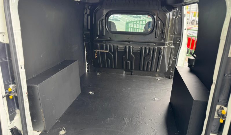 Fiat Dobló Cargo 1.3Multijet 95CV lleno