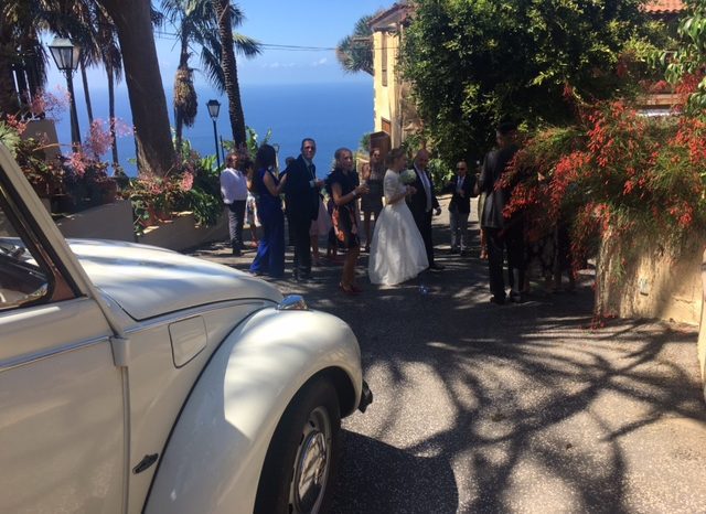 COCHES CLASICOS PARA EVENTOS lleno