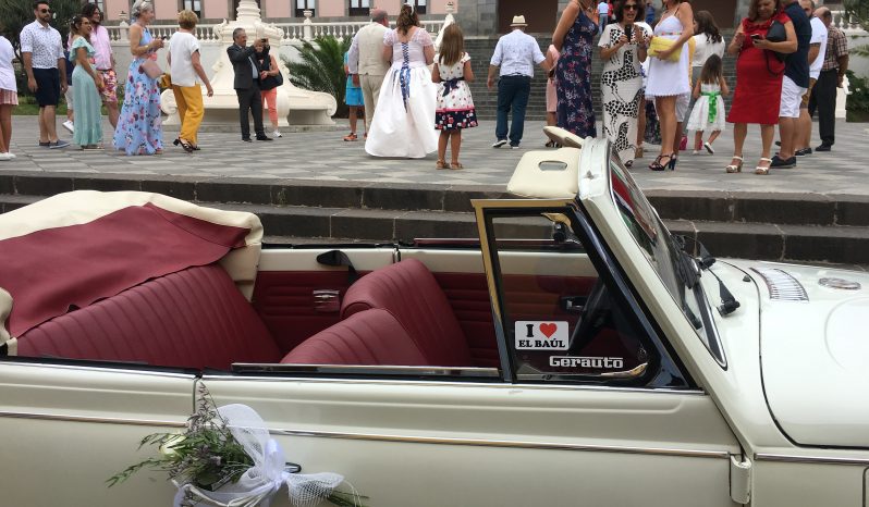 COCHES CLASICOS PARA EVENTOS lleno