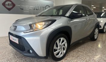 TOYOTA AYGO X CROSS 1.0 VVT Play lleno