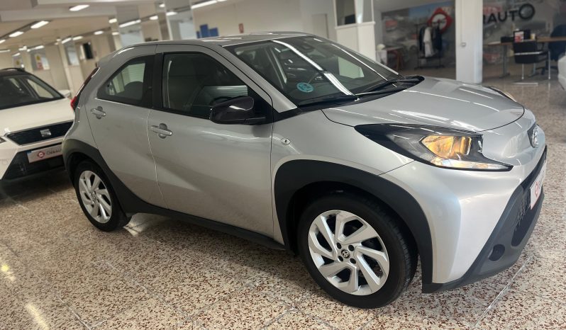 TOYOTA AYGO X CROSS 1.0 VVT Play lleno