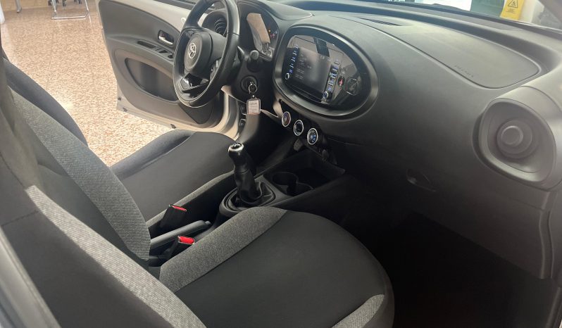 TOYOTA AYGO X CROSS 1.0 VVT Play lleno