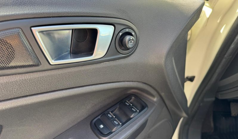 Ford Ecosport 1.0 EB 125CV Titanium lleno