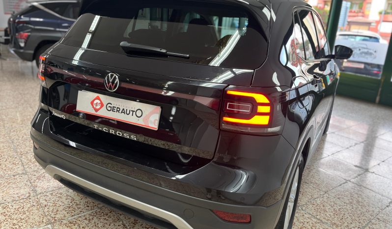 Volkswagen T-Cross Advance 1.0 TSI 110 cv lleno