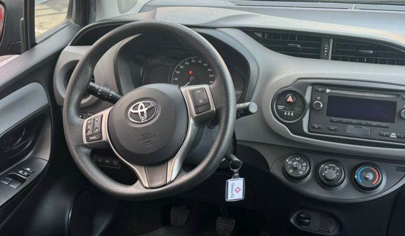 TOYOTA YARIS ACTIVE 1.5 110cv lleno